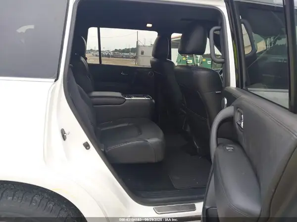 JN8AY2BA4R9415639 2024 NISSAN ARMADA - Image 8