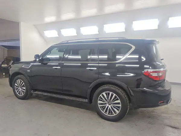 JN8AY2BA6M9370812 2021 NISSAN ARMADA - Image 2