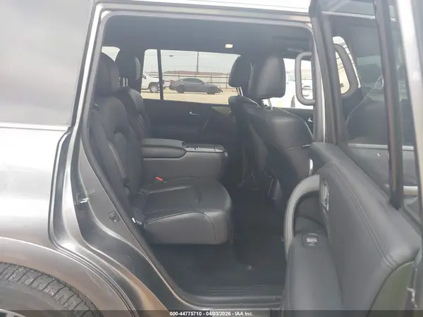 JN8AY2BA9R9418438 2024 NISSAN ARMADA - Image 8