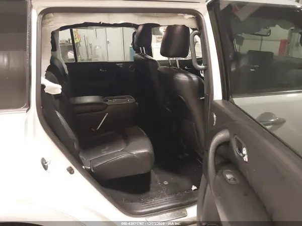 JN8AY2BB8N9811687 2022 NISSAN ARMADA - Image 8