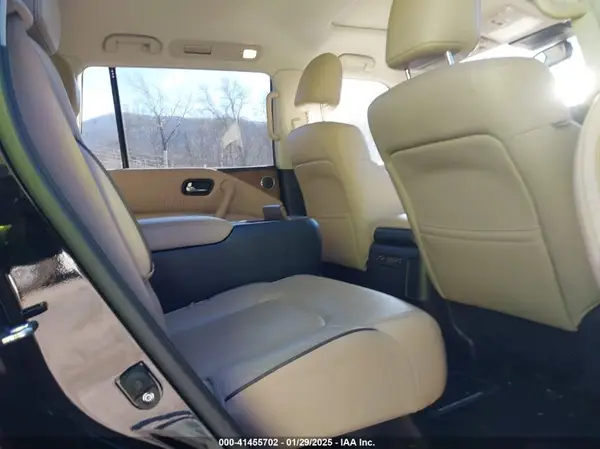 JN8AY2BBXM9794194 2021 NISSAN ARMADA - Image 8