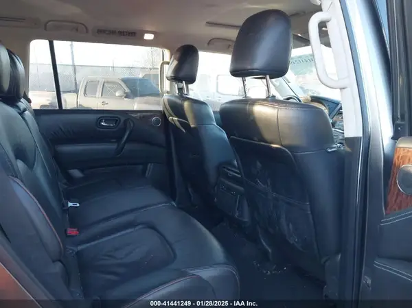 JN8AY2NC0K9586939 2019 NISSAN ARMADA - Image 8