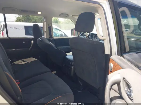 JN8AY2NC1H9510171 2017 NISSAN ARMADA - Image 8