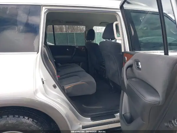 JN8AY2NC1J9553527 2018 NISSAN ARMADA - Image 8