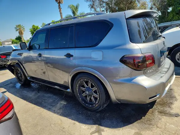 JN8AY2NC2H9507375 2017 NISSAN ARMADA - Image 2