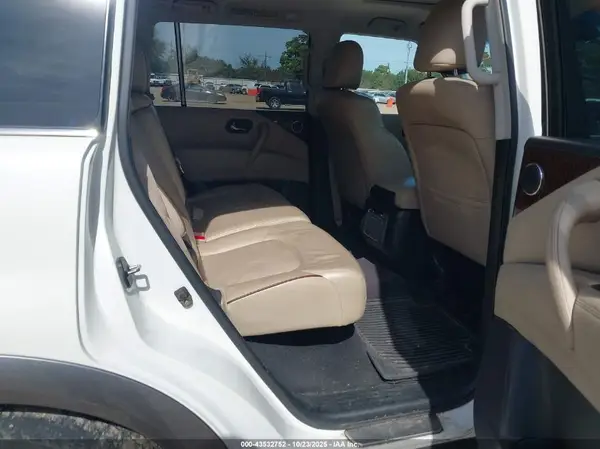 JN8AY2NC2H9510941 2017 NISSAN ARMADA - Image 8