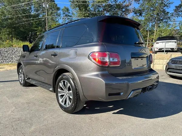 JN8AY2NC2K9583573 2019 NISSAN ARMADA - Image 2