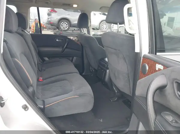 JN8AY2NC3H9505733 2017 NISSAN ARMADA - Image 8