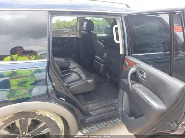 JN8AY2NC3H9505926 2017 NISSAN ARMADA - Image 8