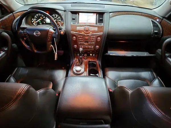 JN8AY2NC3H9511712 2017 NISSAN ARMADA - Image 8