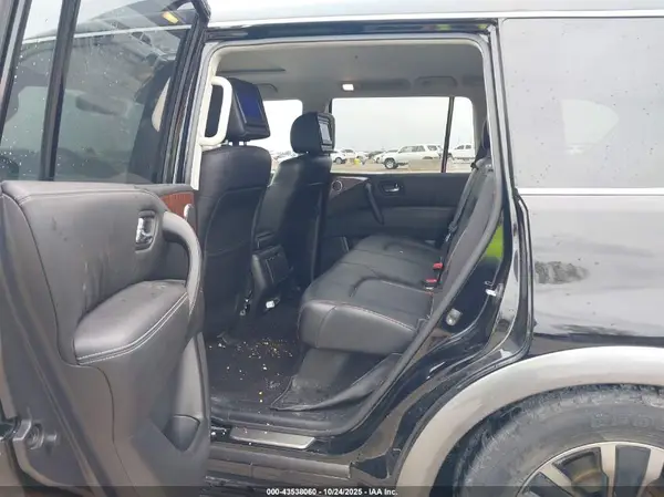 JN8AY2NC4H9500377 2017 NISSAN ARMADA - Image 8