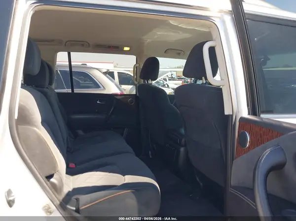 JN8AY2NC4H9506681 2017 NISSAN ARMADA - Image 8
