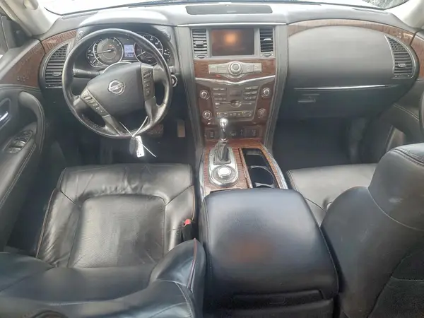 JN8AY2NC4J9550556 2018 NISSAN ARMADA - Image 8