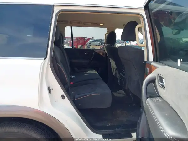 JN8AY2NC4K9588645 2019 NISSAN ARMADA - Image 8