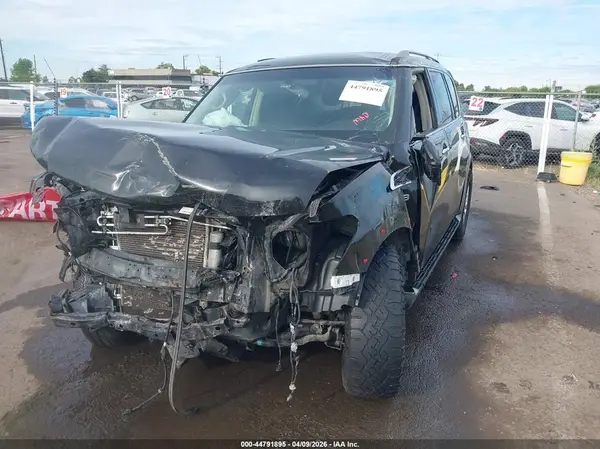 JN8AY2NC5H9503613 2017 NISSAN ARMADA - Image 2