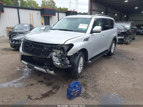 JN8AY2NC6J9555774 2018 NISSAN ARMADA - Image 2