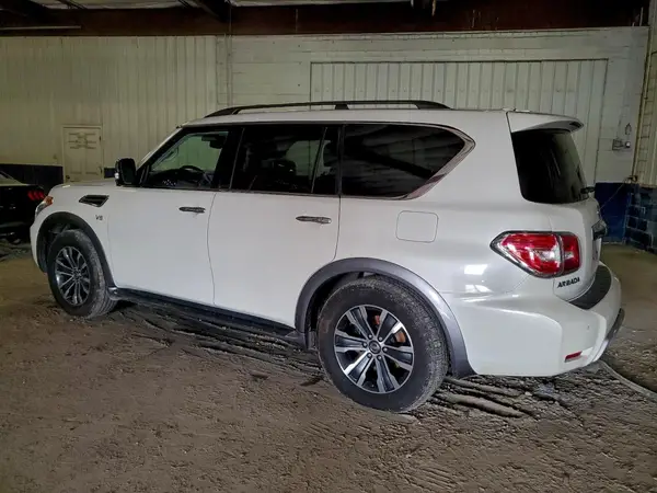 JN8AY2NC7H9507548 2017 NISSAN ARMADA - Image 2
