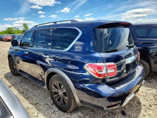JN8AY2NC7J9555394 2018 NISSAN ARMADA - Image 2