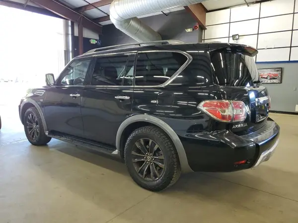 JN8AY2NC8J9550253 2018 NISSAN ARMADA - Image 2