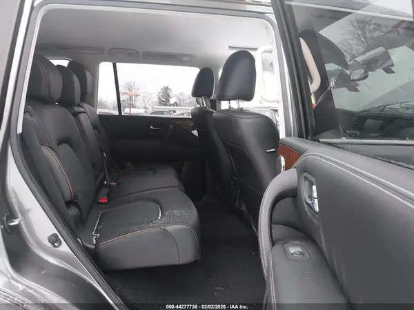 JN8AY2NC8JX501324 2018 NISSAN ARMADA - Image 8