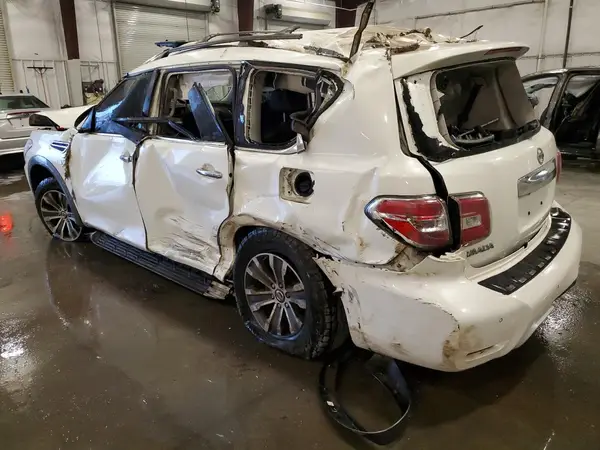 JN8AY2NC8JX503347 2018 NISSAN ARMADA - Image 2