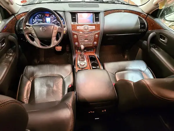JN8AY2NCXH9502389 2017 NISSAN ARMADA - Image 8