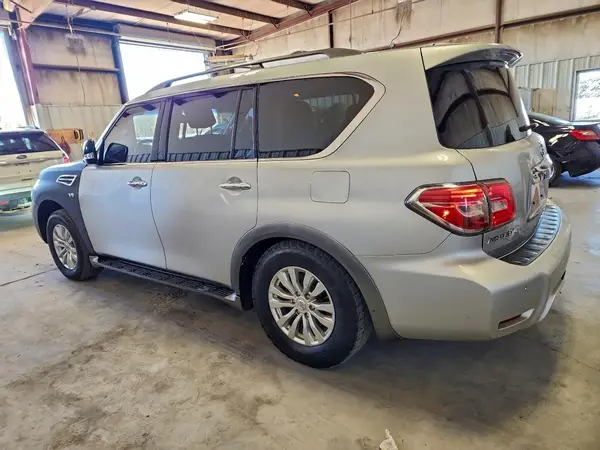 JN8AY2NCXH9506913 2017 NISSAN ARMADA - Image 2