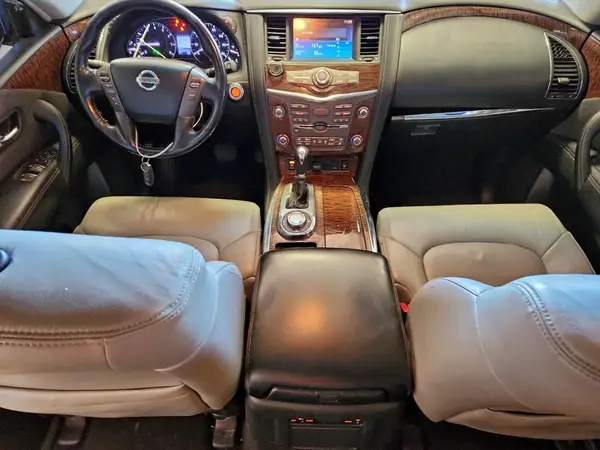 JN8AY2NCXH9506913 2017 NISSAN ARMADA - Image 8