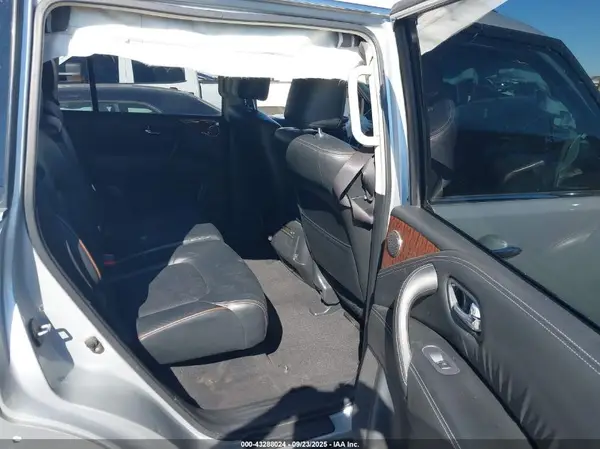 JN8AY2ND2JX002642 2018 NISSAN ARMADA - Image 8