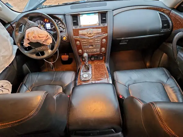 JN8AY2ND4J9052396 2018 NISSAN ARMADA - Image 8