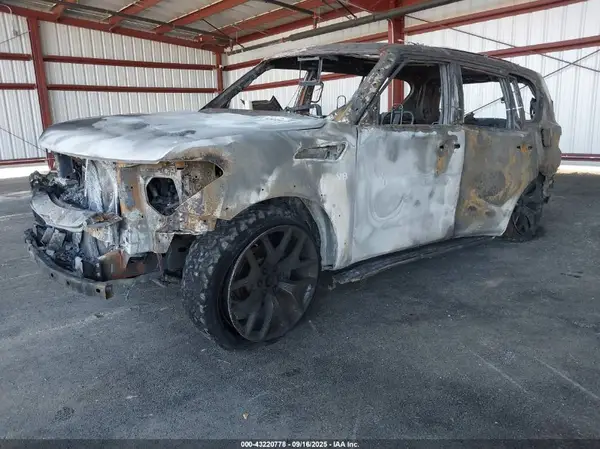JN8AY2ND4K9085562 2019 NISSAN ARMADA - Image 2