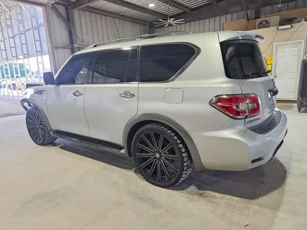 JN8AY2ND4K9092057 2019 NISSAN ARMADA - Image 2
