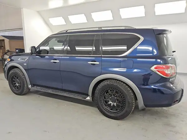 JN8AY2ND5L9107117 2020 NISSAN ARMADA - Image 2