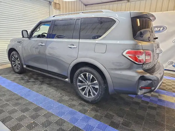 JN8AY2ND6H9004649 2017 NISSAN ARMADA - Image 2