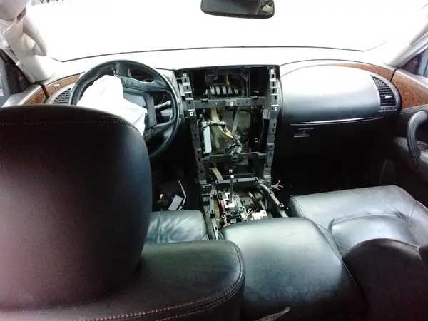 JN8AY2ND7K9090769 2019 NISSAN ARMADA - Image 8