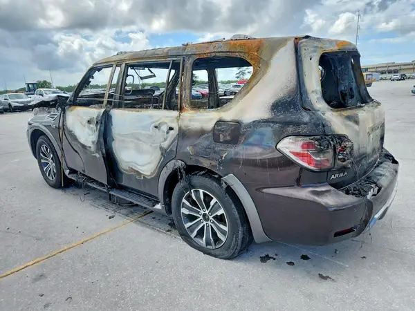 JN8AY2ND8L9108343 2020 NISSAN ARMADA - Image 2