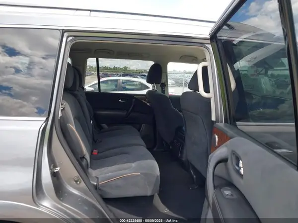 JN8AY2NDXJX000072 2018 NISSAN ARMADA - Image 8