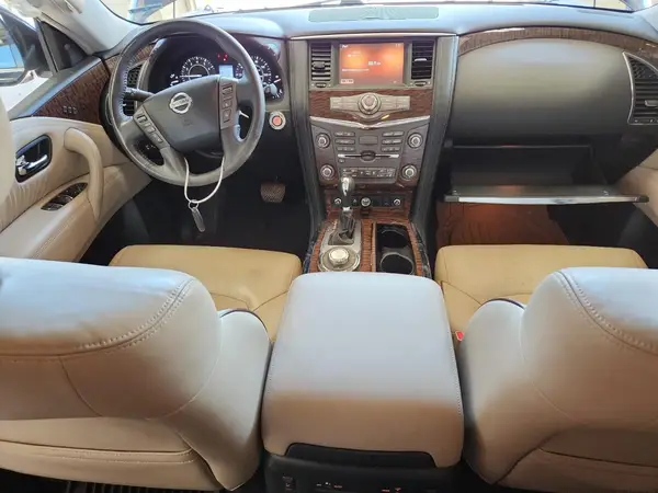 JN8AY2NE0H9705941 2017 NISSAN ARMADA - Image 8