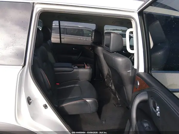 JN8AY2NE0J9730926 2018 NISSAN ARMADA - Image 8