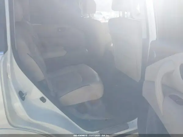 JN8AY2NE0K9757304 2019 NISSAN ARMADA - Image 8