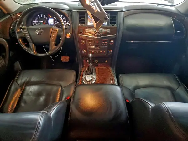 JN8AY2NE1H9706001 2017 NISSAN ARMADA - Image 8
