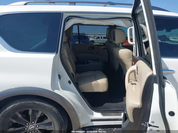 JN8AY2NE2J9730359 2018 NISSAN ARMADA - Image 8