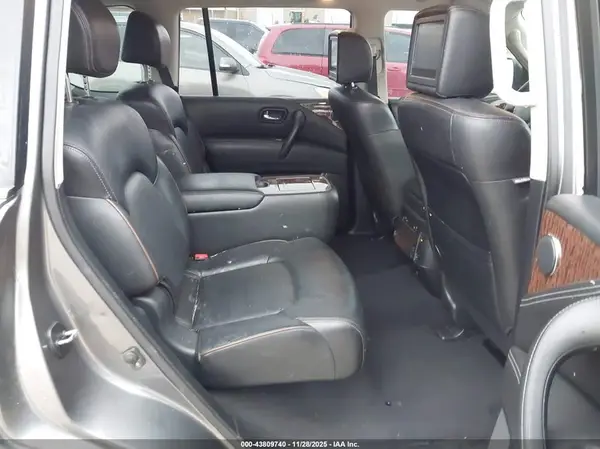 JN8AY2NE3JX700010 2018 NISSAN ARMADA - Image 8