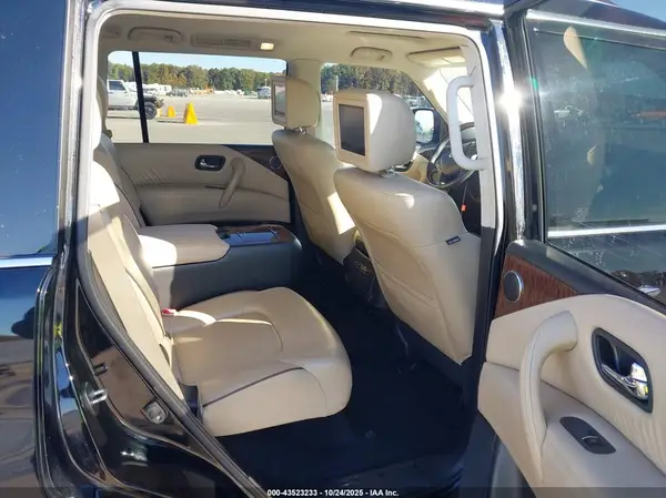 JN8AY2NE3K9759452 2019 NISSAN ARMADA - Image 8