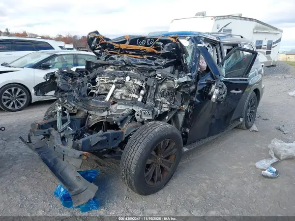 JN8AY2NE5H9706082 2017 NISSAN ARMADA - Image 2