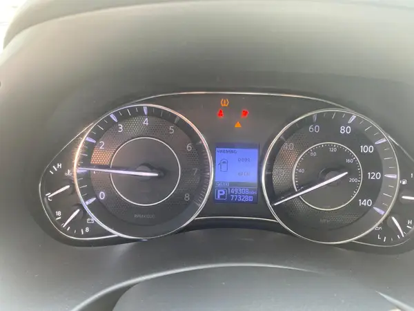 JN8AY2NE5J9732XXX 2018 NISSAN ARMADA - Image 8