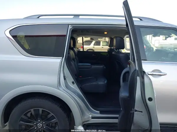 JN8AY2NE5K9757489 2019 NISSAN ARMADA - Image 8