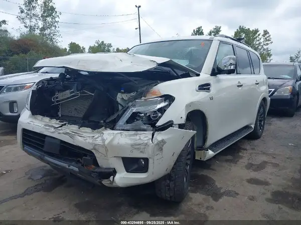JN8AY2NE5K9759257 2019 NISSAN ARMADA - Image 2