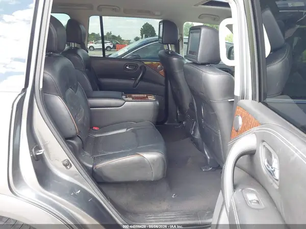 JN8AY2NE6J9731160 2018 NISSAN ARMADA - Image 8