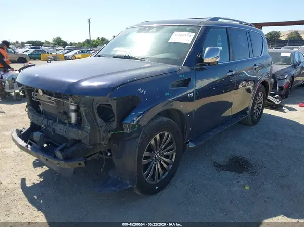 JN8AY2NE6J9734124 2018 NISSAN ARMADA - Image 2